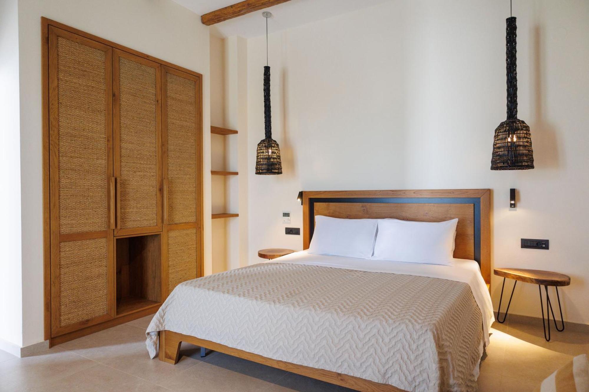 Kouros Blanc Resort & Suites Pounda Bilik gambar